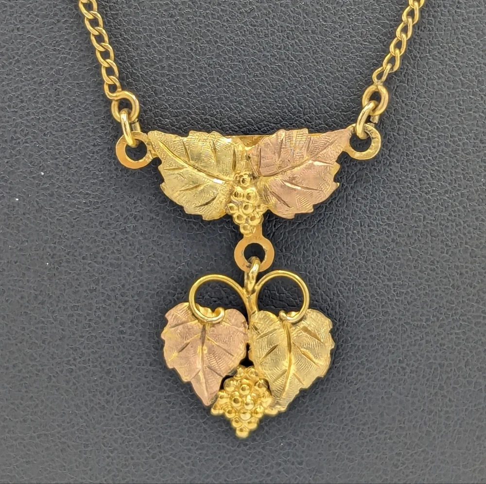 10k Black Hills Gold Leaf & Grapes Necklace